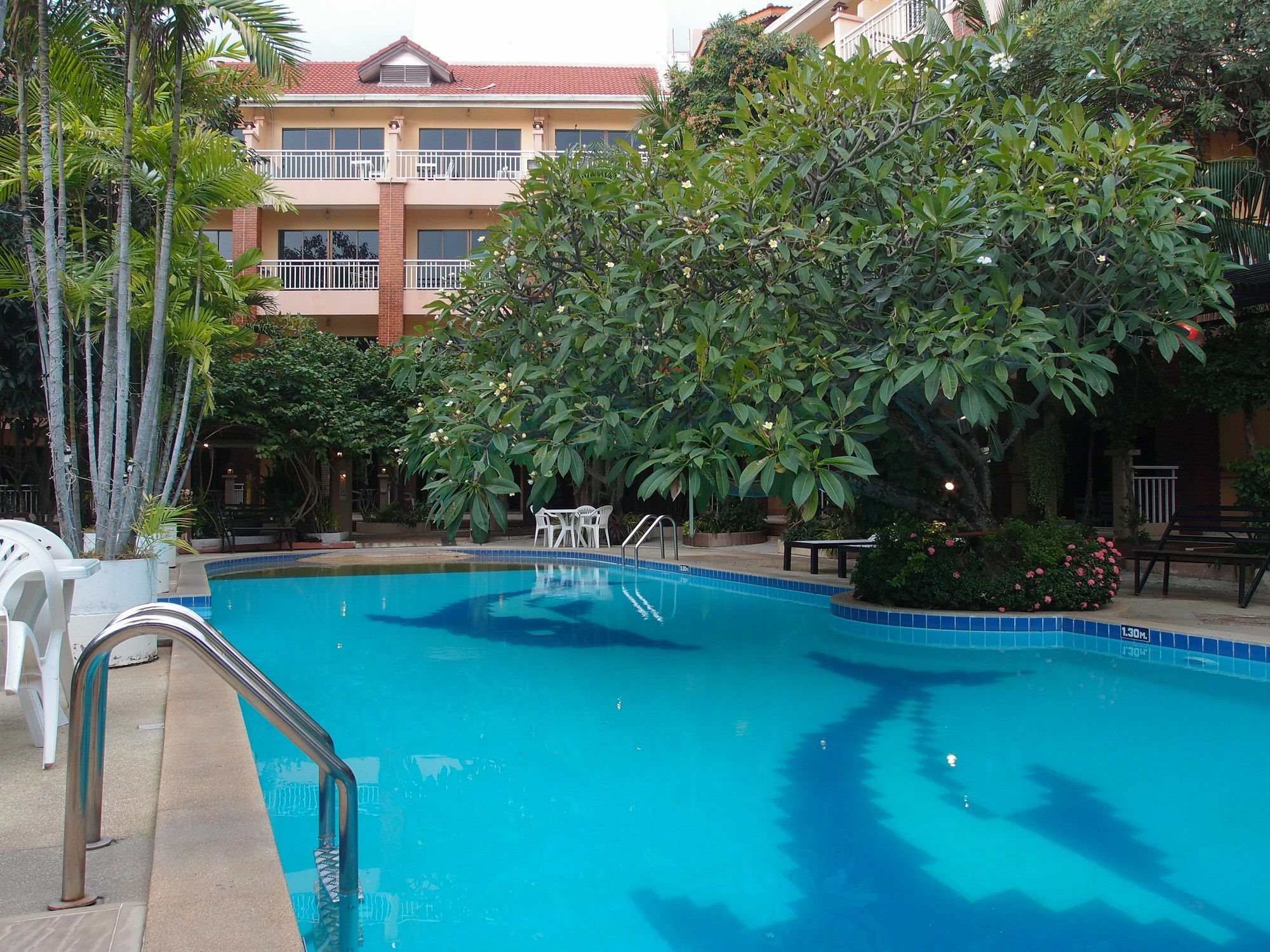 Blue Garden Resort Pattaya Pantai Jomtien Luaran gambar